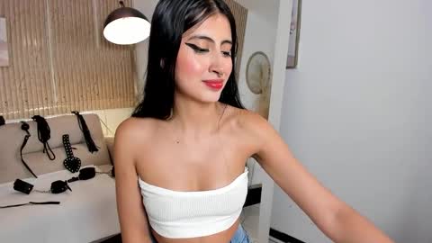 RACHEL ES online show from November 21, 6:15 am