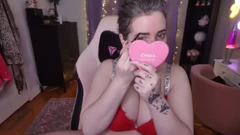 Rachel Brooks online show from December 28, 7:33 pm