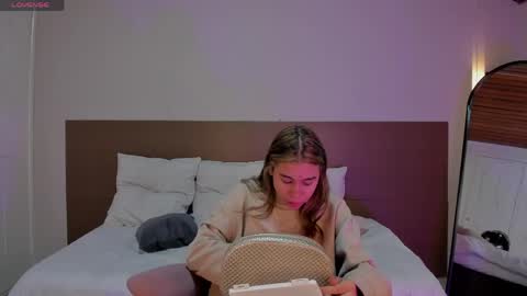 Rachell online show from May 9, 4:03 am