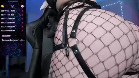  Miko Pleasee help me get 100 likes online show from February 20, 9:33 am