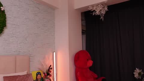 RachelSwaan online show from January 22, 6:10 am