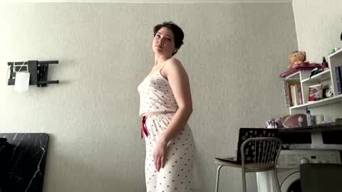 Emmie online show from May 22, 1:58 am