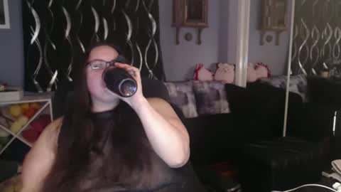 RaeRoughNBusty online show from April 4, 3:05 am