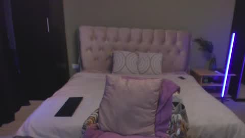 Sofie online show from April 13, 12:50 pm