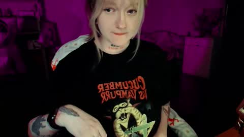 Kate online show from February 19, 10:30 pm