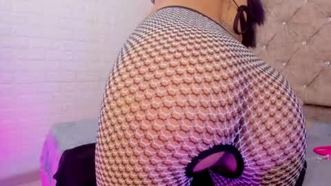  Welcome to my room  online show from September 28, 10:59 pm