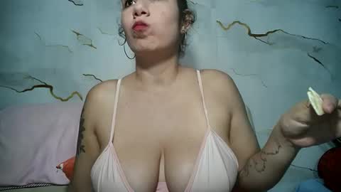 rainbow_candy24 online show from May 16, 10:20 pm