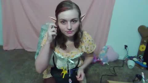 Snapshot of rainbowbitterbb chatting on September 28, 2:18 am RainbowBitterBB online show from September 28, 2:18 am
