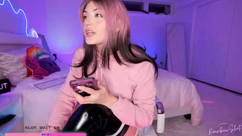 Snapshot of rainbowslut chatting on February 27, 2:21 am Mary Rainz online show from February 27, 2:21 am