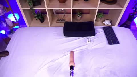 Raquel online show from May 11, 5:42 am