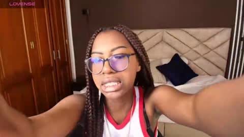 Raquel online show from January 7, 11:57 am