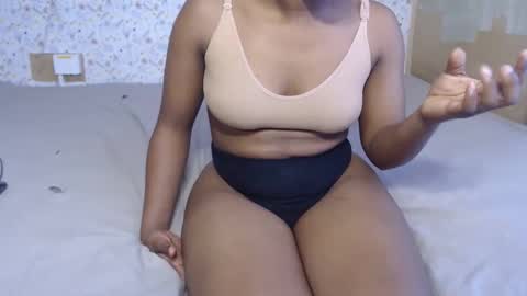 rarepetite online show from December 15, 7:13 am