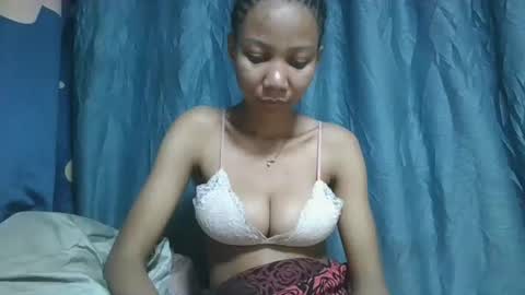 rasoanetteee online show from October 3, 11:48 am