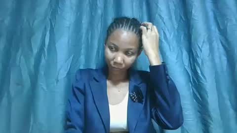 rasoanetteee online show from October 4, 12:00 pm