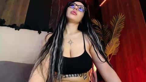 Raven Foxxy online show from May 13, 6:08 am