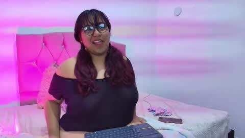 Snapshot of raven_gaze chatting on September 20, 2:32 am raven_gaze online show from September 20, 2:32 am