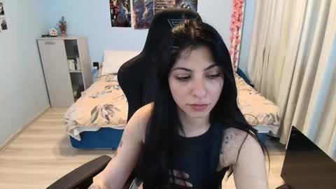 raven_haired_goddess online show from March 28, 11:32 am