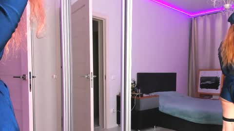 Janet online show from November 15, 7:42 am