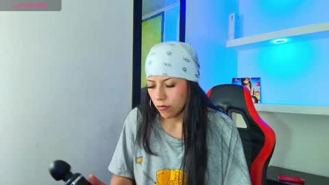 Snapshot of raven_rouge chatting on September 12, 6:14 am gata online show from September 12, 6:14 am