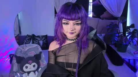 ravencollen online show from March 19, 8:13 pm