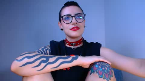 ravendarkness_ online show from April 24, 4:04 am