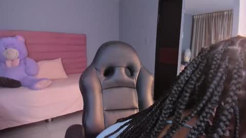 Snapshot of ravendipaul_ chatting on September 18, 3:38 am online show from September 18, 3:38 am