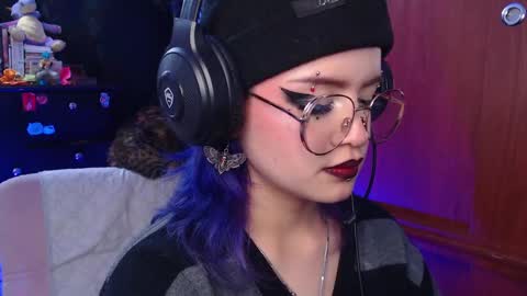 Snapshot of raventh_ chatting on October 4, 2:06 am raventh_ online show from October 4, 2:06 am