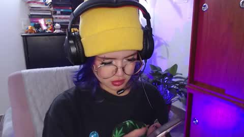 Snapshot of raventh_ chatting on September 18, 3:54 pm raventh_ online show from September 18, 3:54 pm