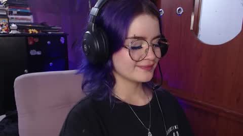 Snapshot of raventh_ chatting on September 17, 2:48 pm raventh_ online show from September 17, 2:48 pm