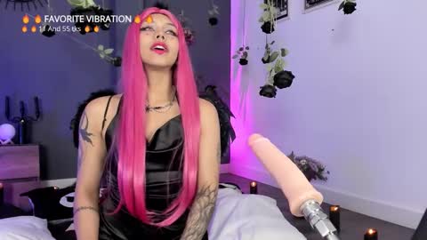 Raven Witch online show from February 14, 6:54 pm