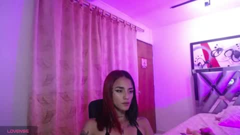 ravyn_rouge online show from April 27, 8:39 pm