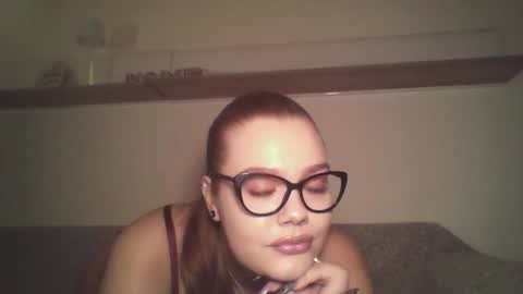 Snapshot of ray_arissa chatting on October 19, 8:38 am ray_arissa online show from October 19, 8:38 am