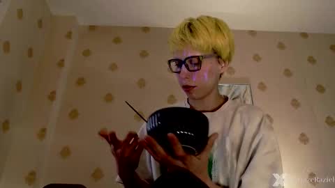  Yrriel Strife  online show from September 18, 11:42 am