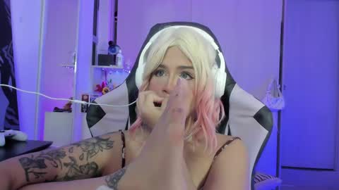 Rea    online show from April 8, 11:40 pm