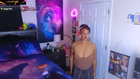 realgoddessdream online show from May 29, 12:41 am