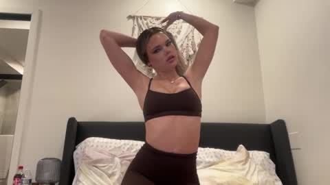 Jade  online show from January 2, 4:20 am