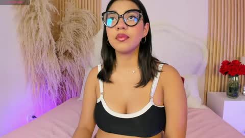 rebeca_taylor_ online show from May 20, 4:20 am