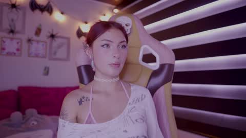 Rebeca  online show from October 10, 5:40 pm