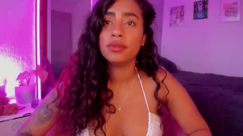 Snapshot of rebecaharrison111 chatting on January 11, 10:51 pm Rebeca online show from January 11, 10:51 pm