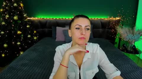 rebecca_diamonds online show from December 16, 7:58 am