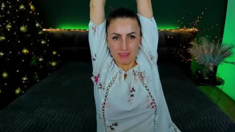 rebecca_diamonds online show from December 11, 6:47 am