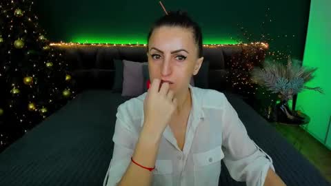 rebecca_diamonds online show from December 23, 6:44 am