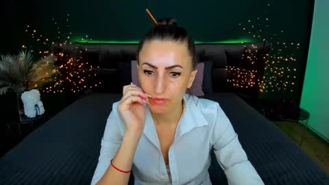 rebecca_diamonds online show from December 2, 6:59 am