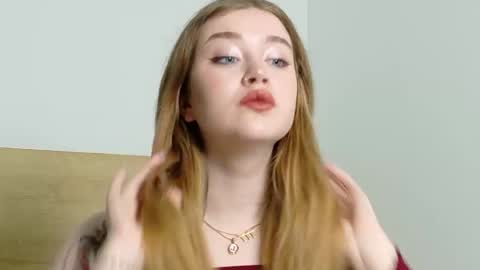 rebecca_lace online show from September 13, 1:46 am