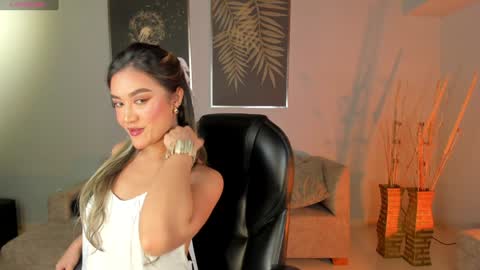 Rebe online show from January 19, 2:57 am
