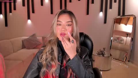 Rebe online show from December 6, 3:19 am