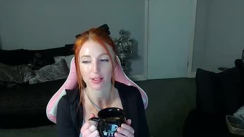 Snapshot of red_firesquirt chatting on December 2, 4:18 pm Red - online show from December 2, 4:18 pm