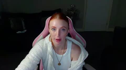 Snapshot of red_firesquirt chatting on February 12, 2:55 pm Red - online show from February 12, 2:55 pm