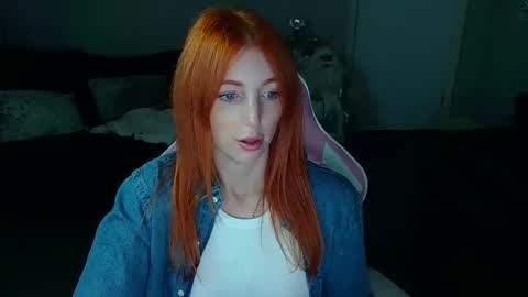 Snapshot of red_firesquirt chatting on December 24, 1:06 pm Red - online show from December 24, 1:06 pm