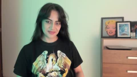 red_flower203 online show from March 11, 7:05 pm